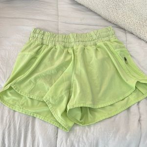 Lululemon Track That Mid Rise 3”